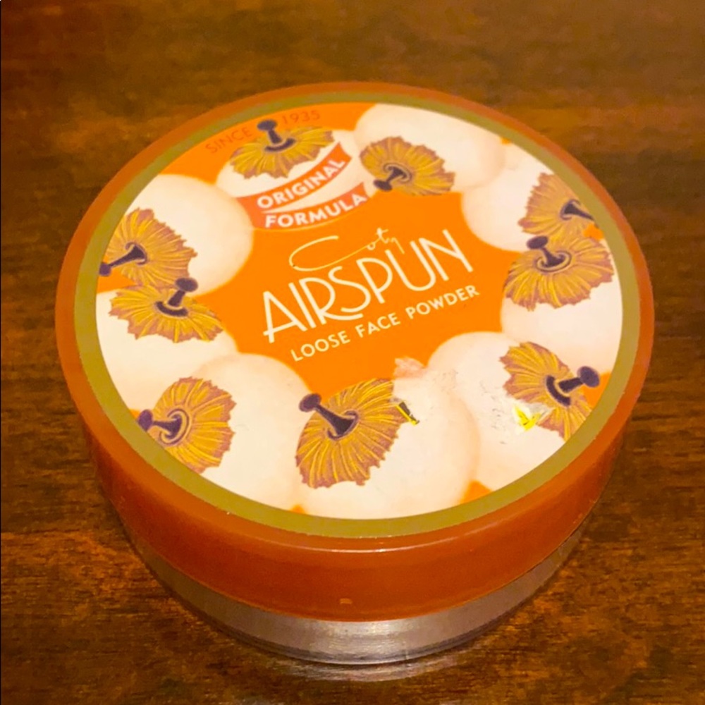 Loose face powder